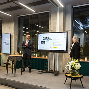 295a-u